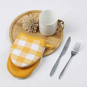 Food Network™ Kitchen Linens*Food Network Turmeric Buffalo Check Mini Oven Mitt